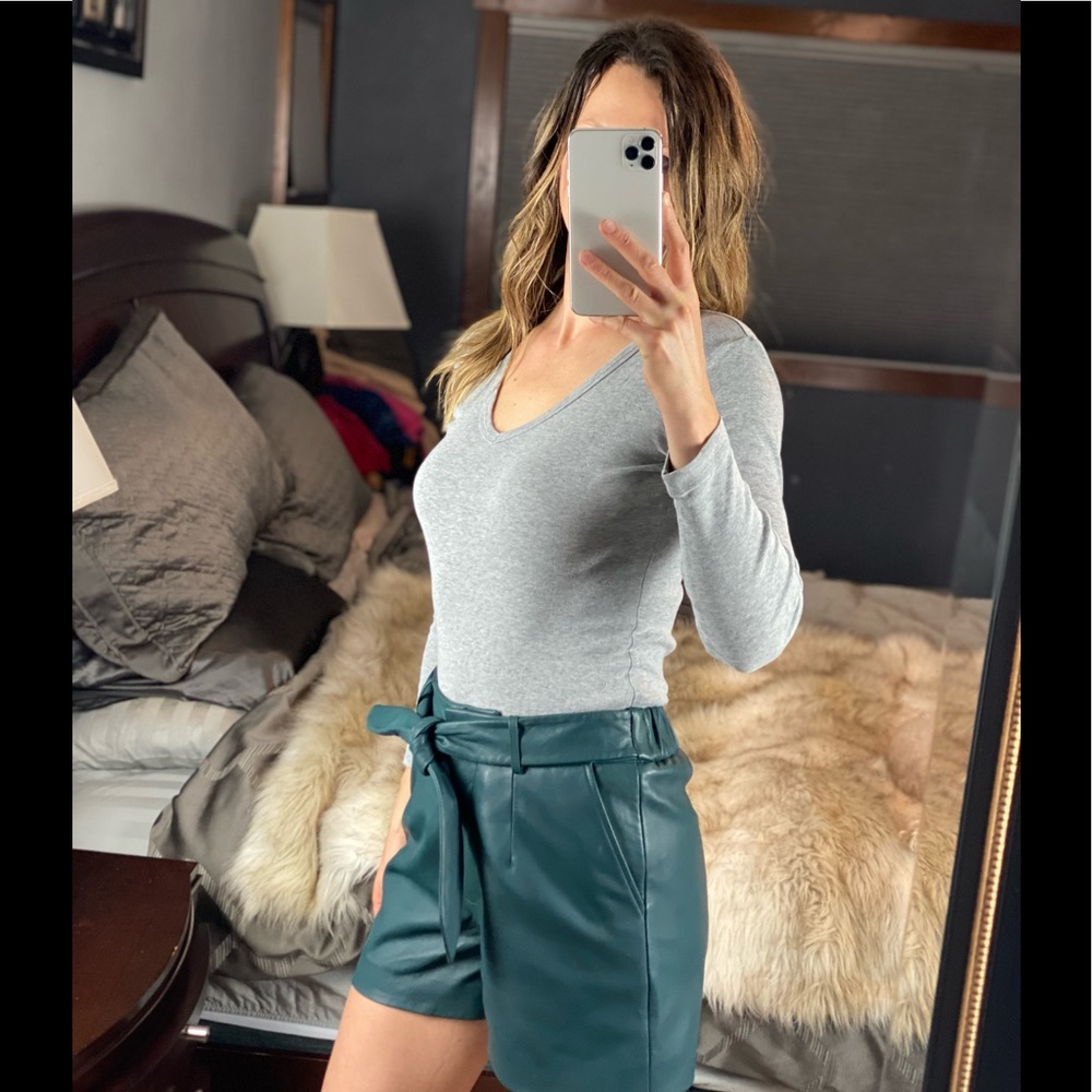 Gap The Bowery Super Soft V-Neck Long Sleeve Top, XS - Picture 2 of 10